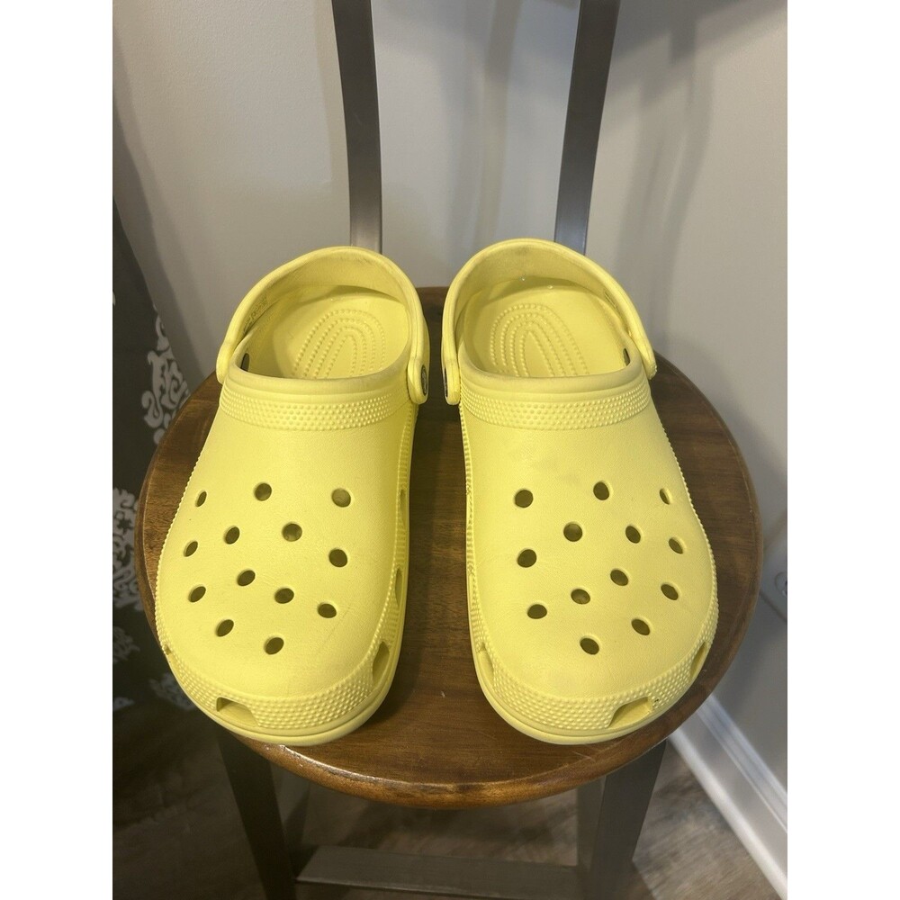 Crocs Classic Clog Unisex Adults Lemon Yellow Slip-On Shoes  Sandals M 9 W 11